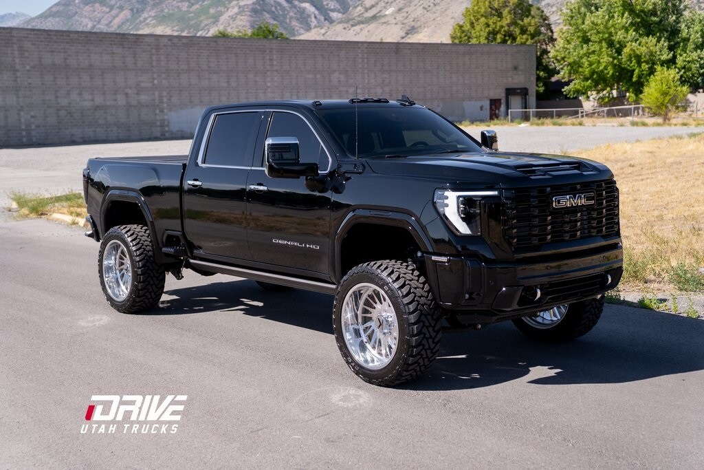2025 Gmc Sierra 3500 HD Denali Ultimate photo 2