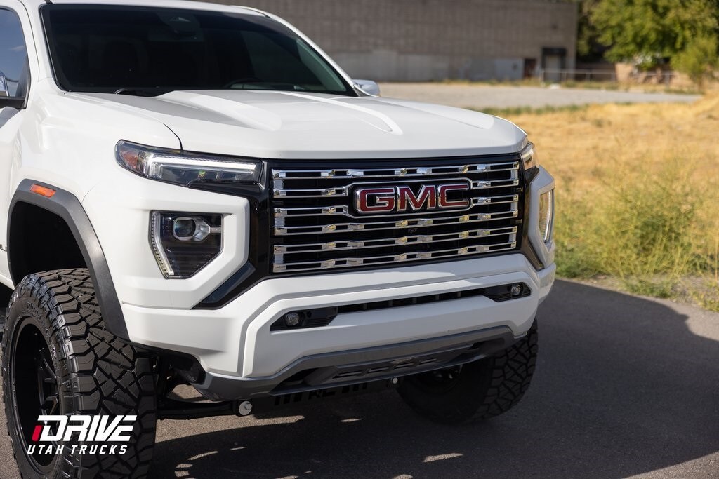2023 Gmc Canyon Denali photo 2