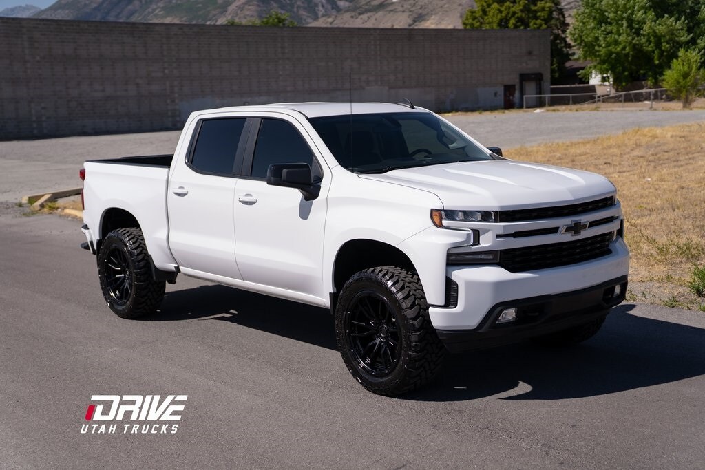 2021 Chevrolet Silverado 1500 RST photo 2