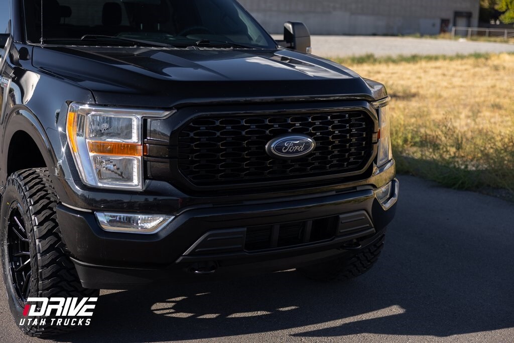 2021 Ford F-150 XL photo 2