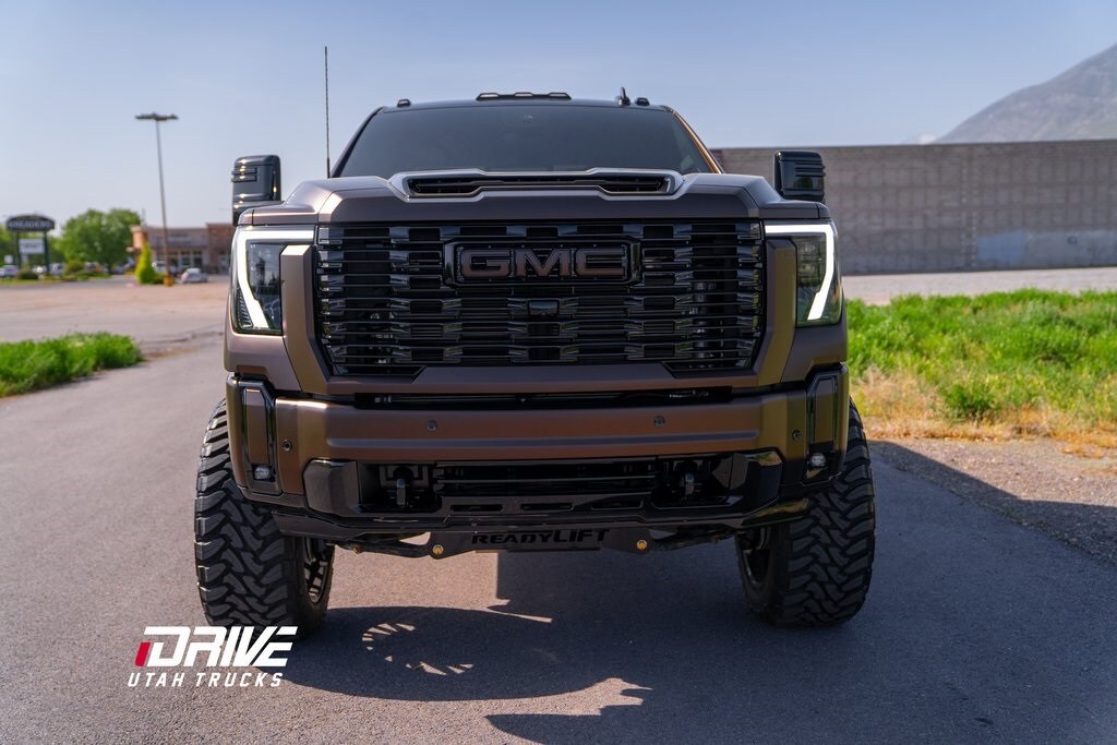 2025 Gmc Sierra 3500 HD Denali Ultimate photo 3