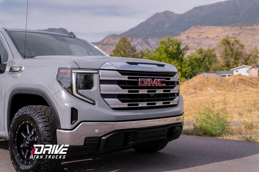 2024 Gmc Sierra 1500 SLE photo 3