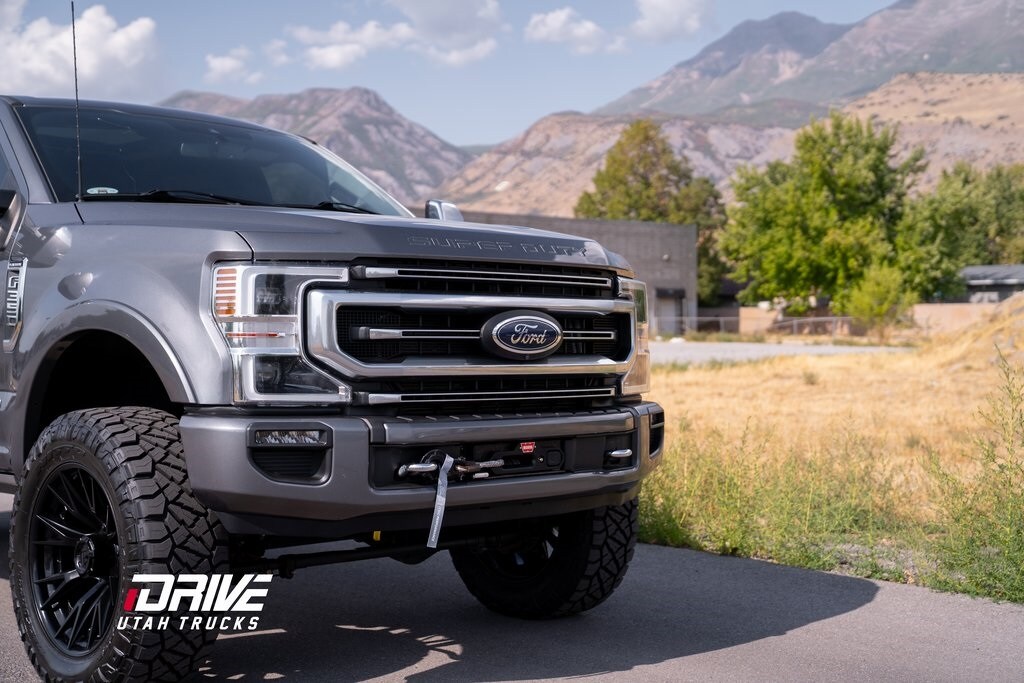 2022 Ford F-350 Platinum photo 3