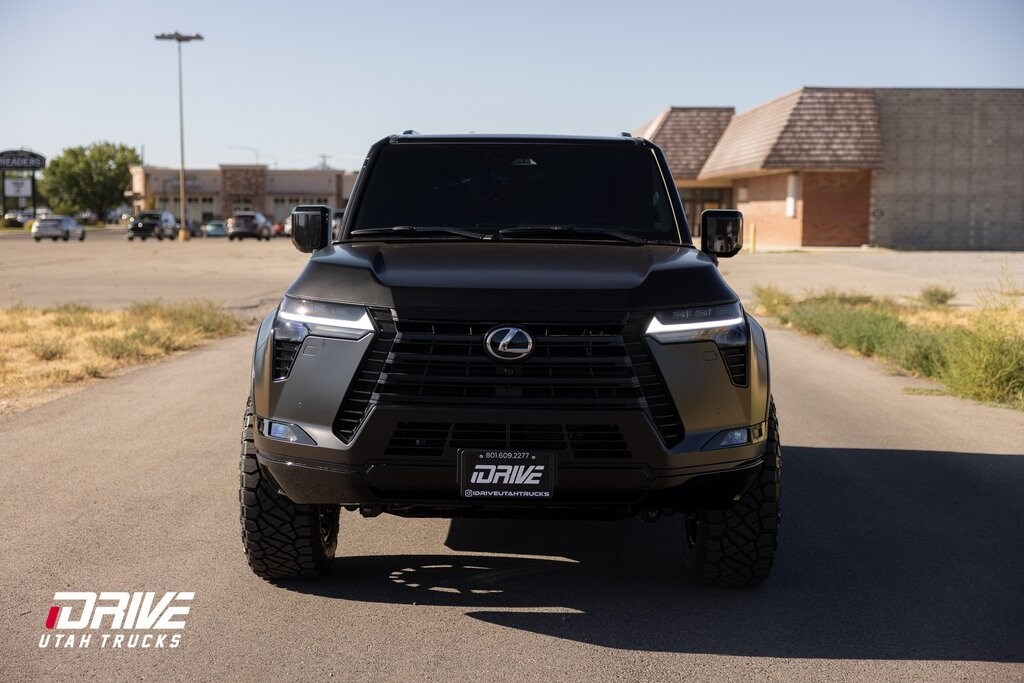 2025 Lexus GX 550 Premium photo 3