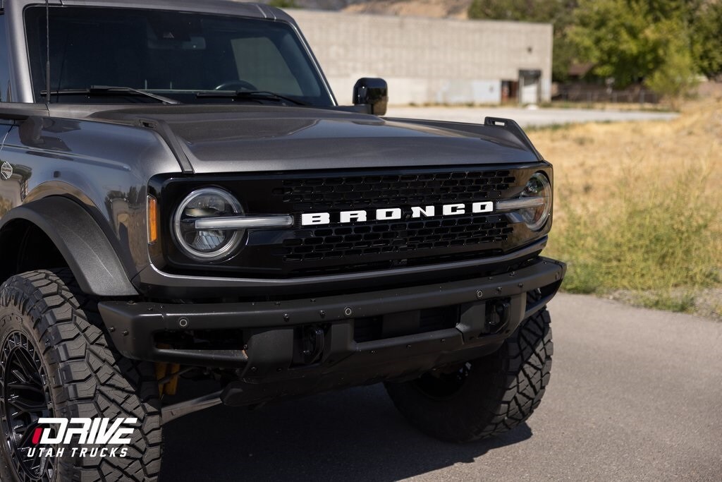 2021 Ford Bronco Wildtrak photo 2