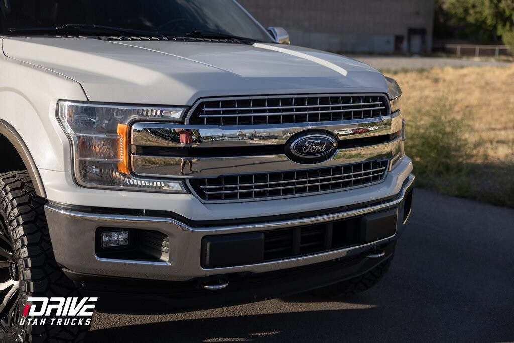 2020 Ford F-150 Lariat photo 2
