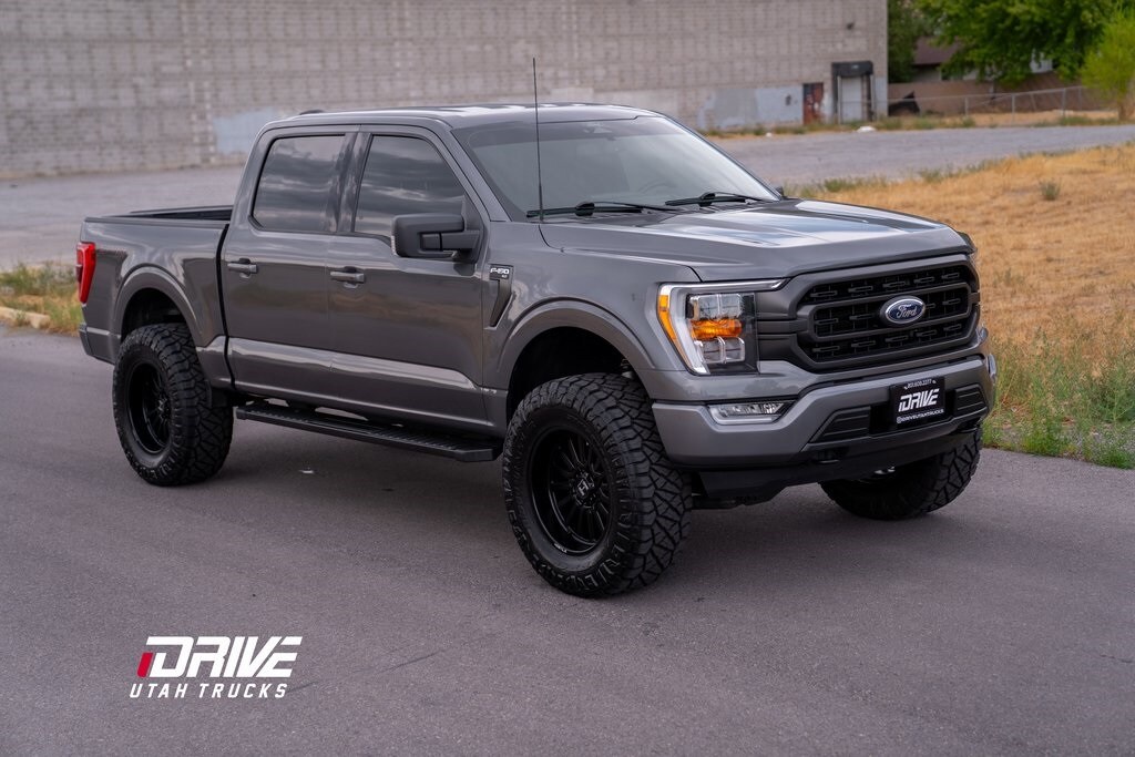 2022 Ford F-150 XLT photo 2