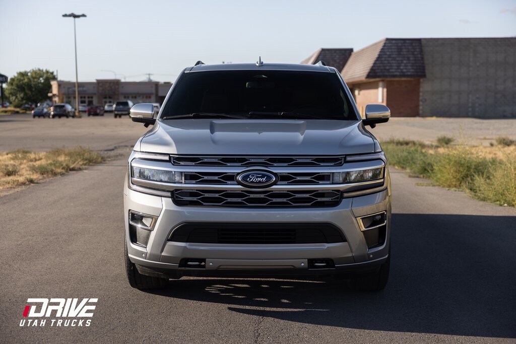2024 Ford Expedition MAX Platinum photo 3