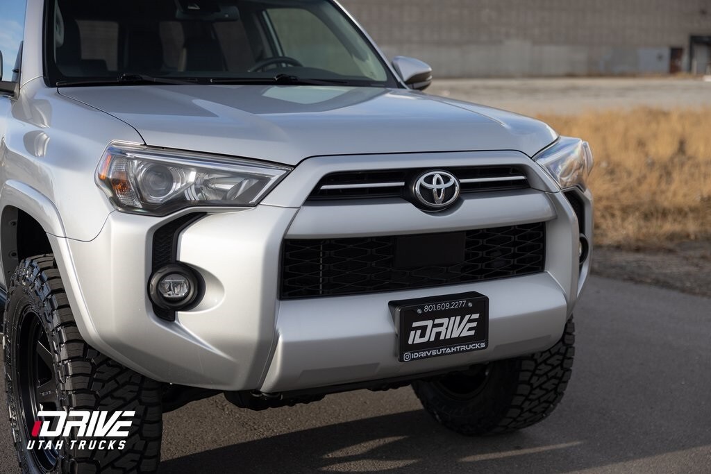 2022 Toyota 4Runner SR5 Premium photo 3