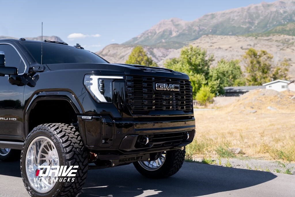 2025 Gmc Sierra 3500 HD Denali Ultimate photo 3
