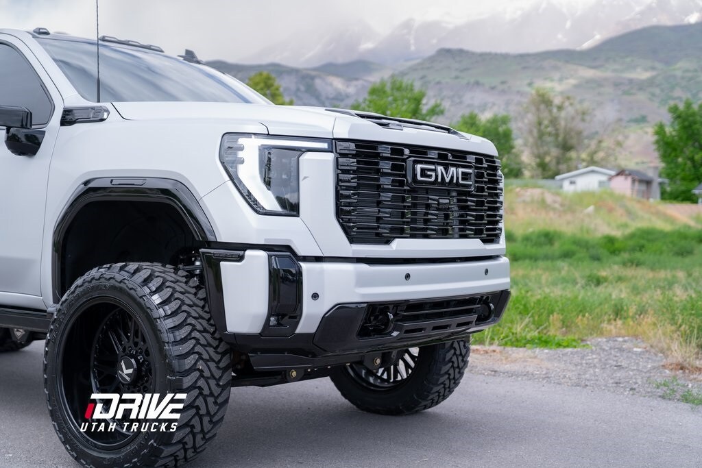 2025 Gmc Sierra 3500 HD Denali Ultimate photo 3