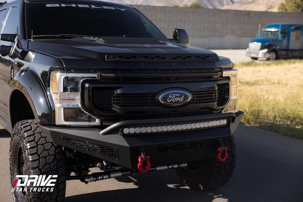 2022 Ford F-250 Lariat photo 2