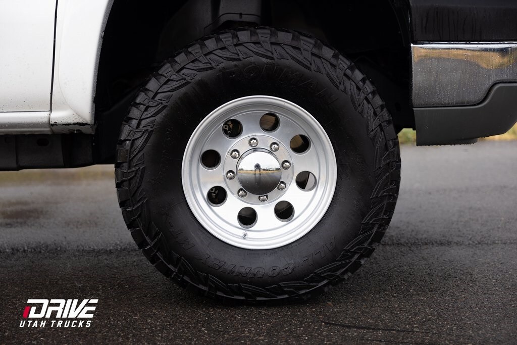 2004 Chevrolet Silverado 2500HD LS photo 4
