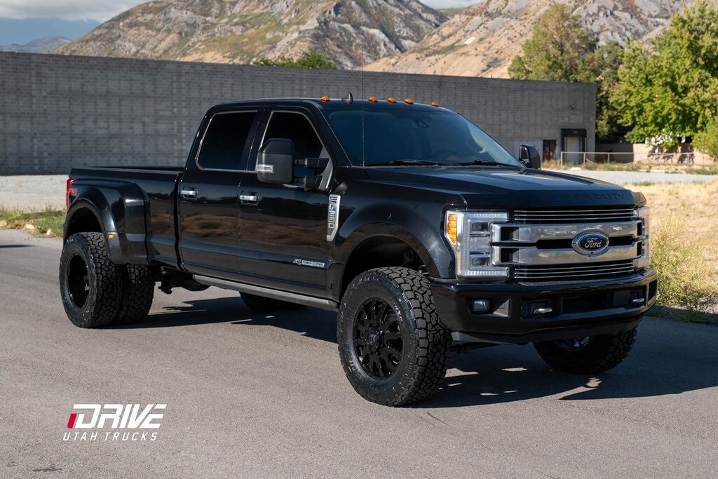2019 Ford F-350 Limited photo 2