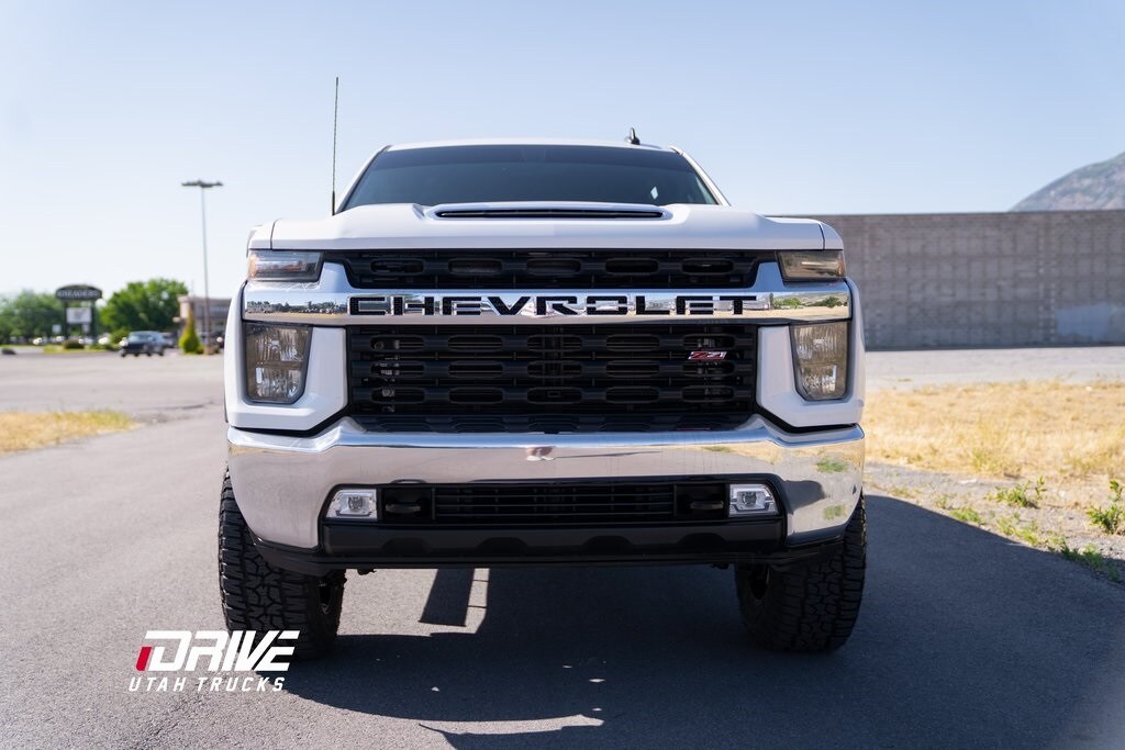 2020 Chevrolet Silverado 2500HD LT photo 4