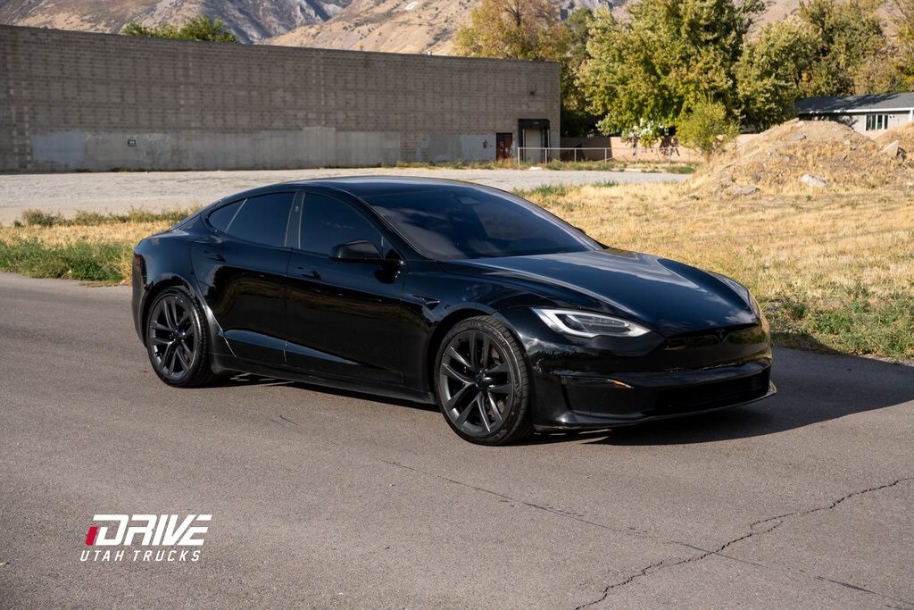 2021 Tesla Model S Plaid photo 2