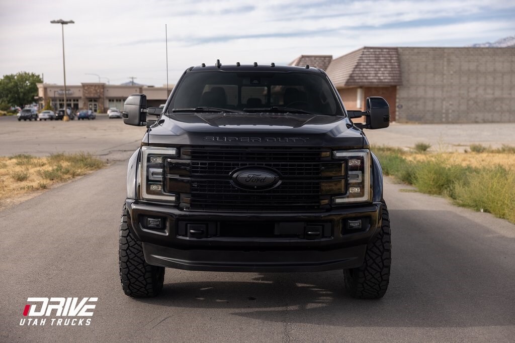 2019 Ford F-450 Platinum photo 3