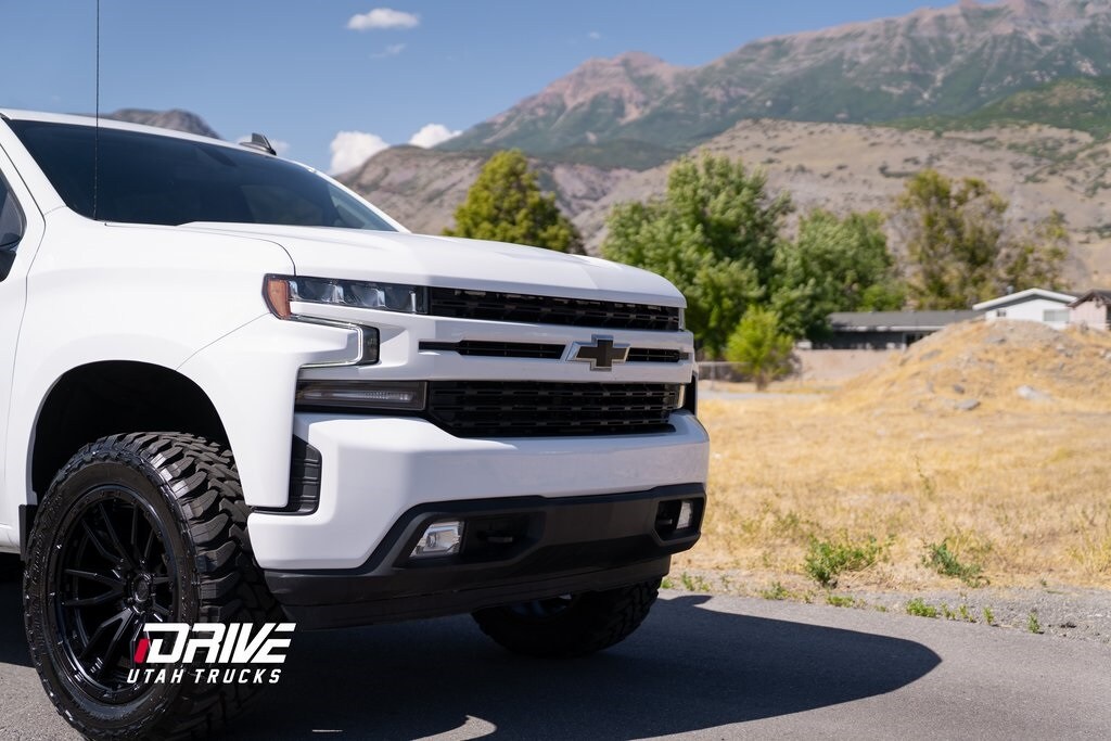 2021 Chevrolet Silverado 1500 RST photo 3