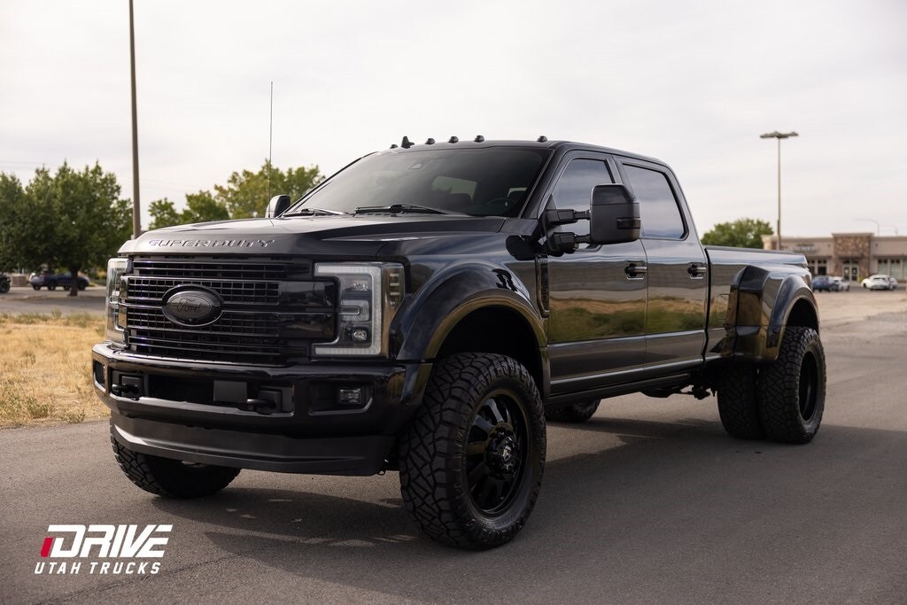 2019 Ford F-450 Platinum photo 4