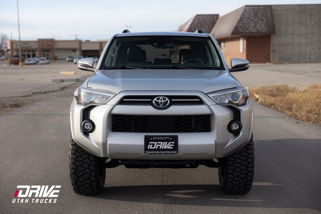2022 Toyota 4Runner SR5 Premium photo 4