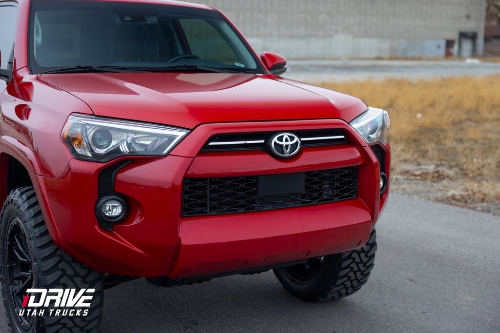 2022 Toyota 4Runner SR5 Premium photo 3