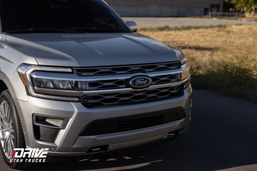 2024 Ford Expedition MAX Platinum photo 2