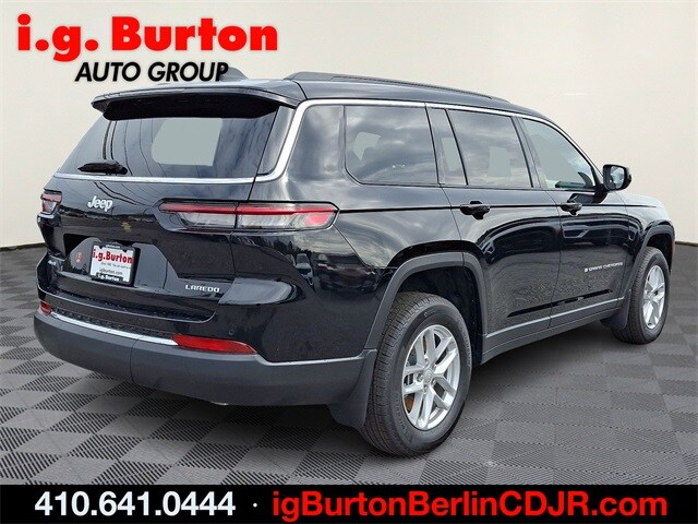 2025 Jeep Grand Cherokee Laredo photo 4