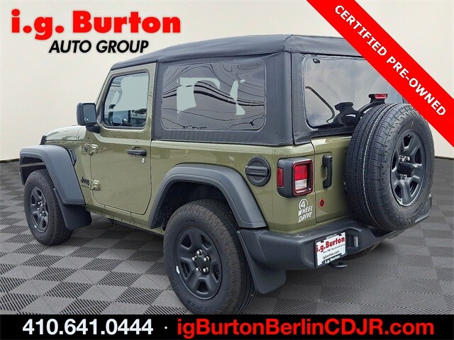 2025 Jeep Wrangler Sport photo 3