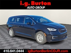 2026 Chrysler Pacifica SELECT Passenger Van