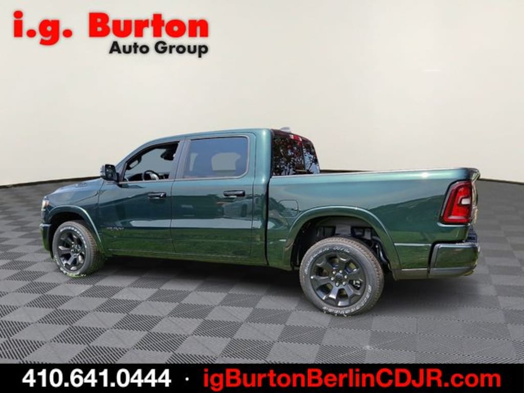 New 2026 Ram 1500 BIG HORN CREW CAB 4X4 5'7 BOX Pickup