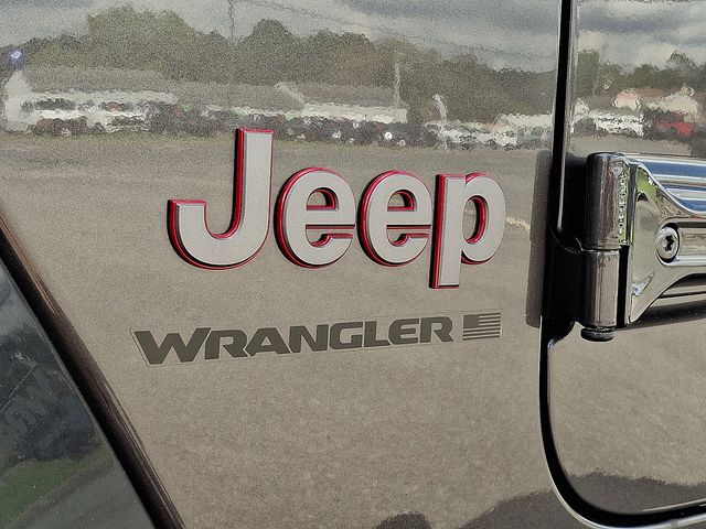 2025 Jeep Wrangler 4-Door Rubicon - Photo 17