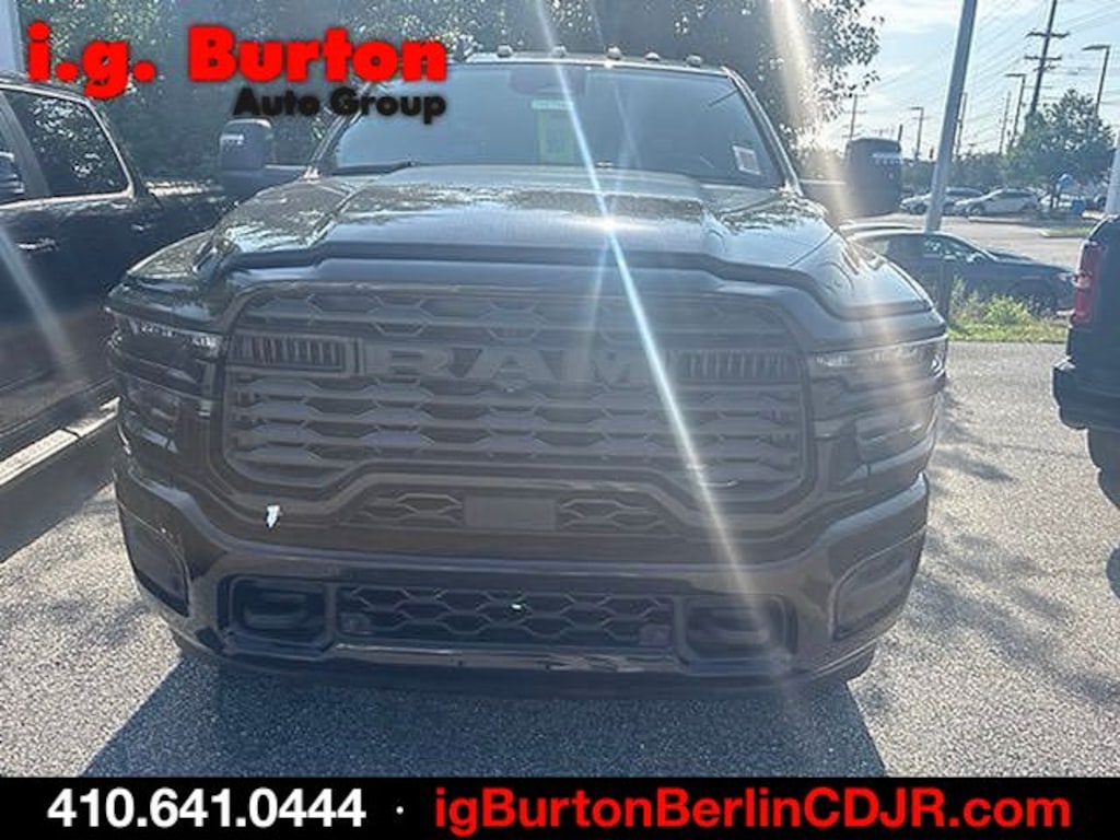 New 2026 Ram 2500 BIG HORN CREW CAB 4X4 6'4 BOX Pickup