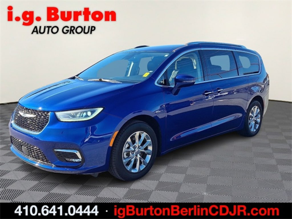 Used 2021 Chrysler Pacifica Touring L Minivan/Van