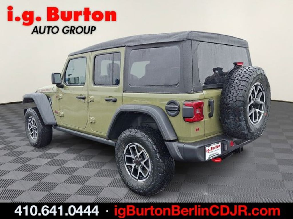 New 2025 Jeep Wrangler 4-DOOR RUBICON Sport Utility