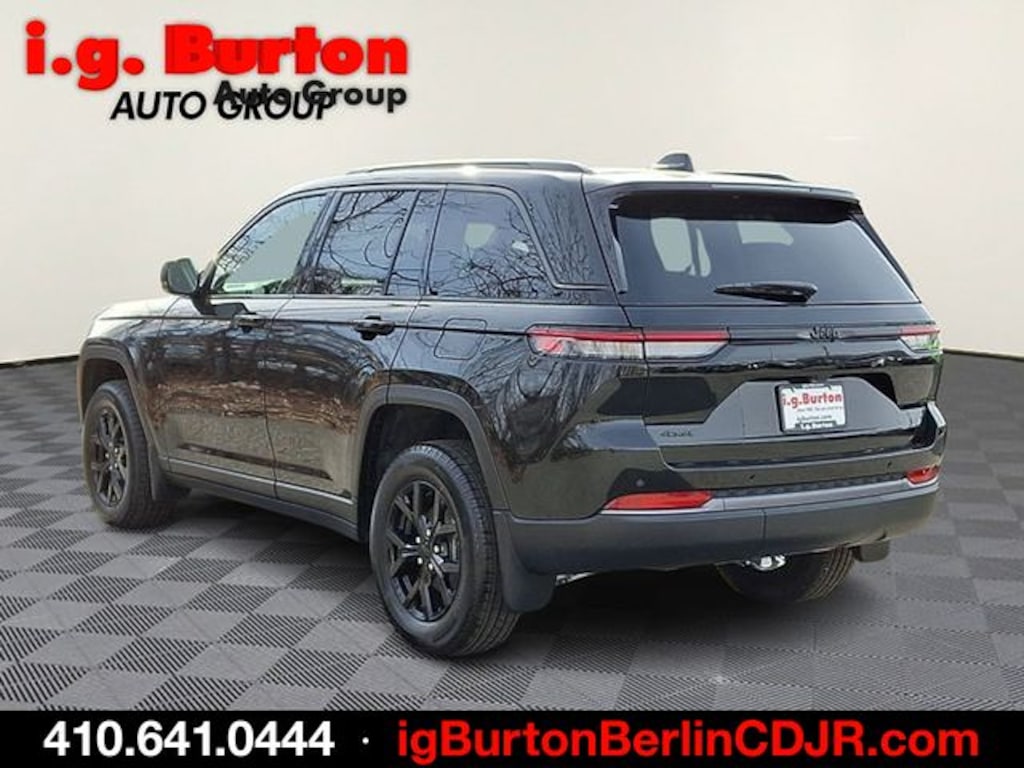 New 2026 Jeep Grand Cherokee LAREDO ALTITUDE 4X4 Sport Utility