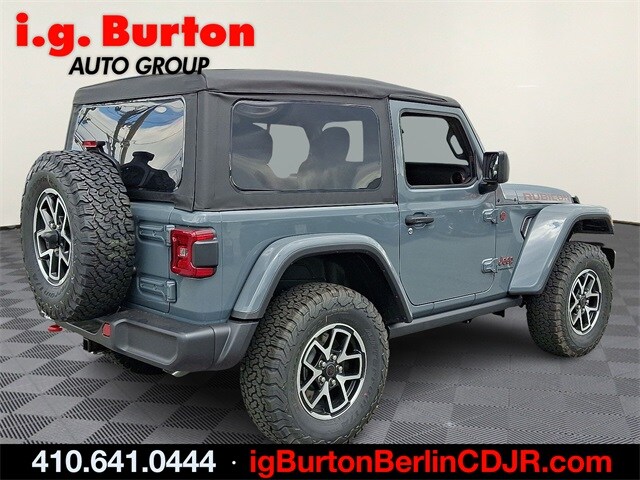 2025 Jeep Wrangler Two-Door Rubicon photo 4