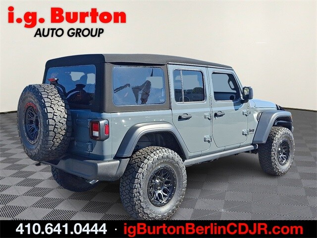 2025 Jeep Wrangler Sport photo 4