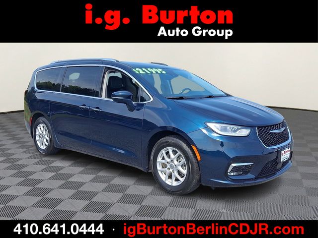 2021 Chrysler Pacifica Touring L's photo
