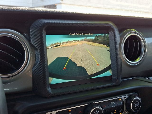 2023 Jeep Wrangler 4-Door Sahara - Photo 20