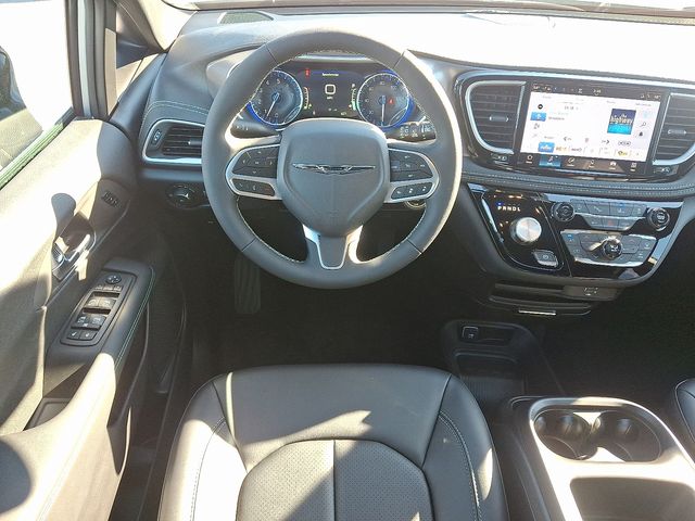 2026 Chrysler Pacifica Select - Photo 8