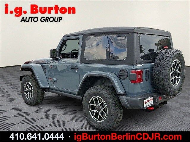 2025 Jeep Wrangler Two-Door Rubicon photo 3