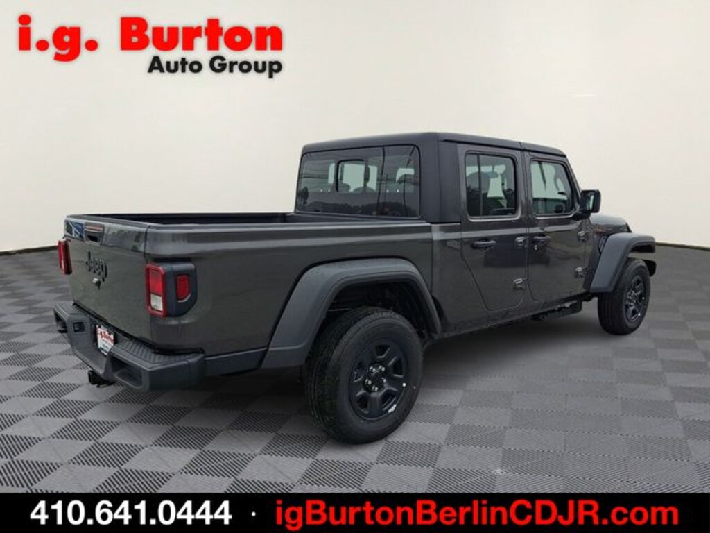 New 2026 Jeep Gladiator SPORT 4X4 Pickup