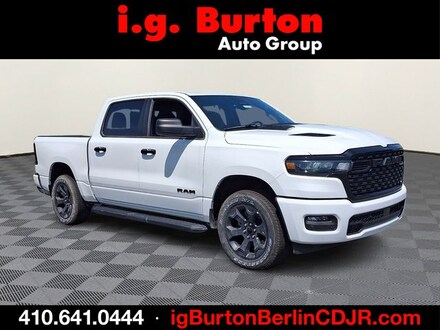 2026 Ram 1500 EXPRESS CREW CAB 4X4 5'7 BOX Pickup