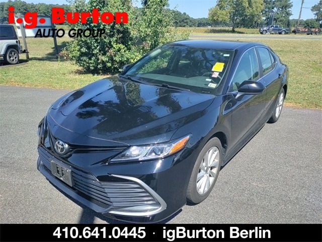 Used 2022 Toyota Camry LE with VIN 4T1C11AK9NU644611 for sale in Berlin, MD