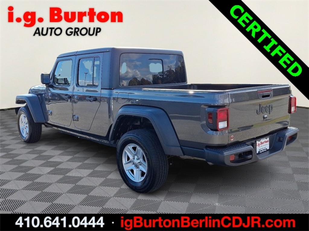 Used 2023 Jeep Gladiator Sport Truck