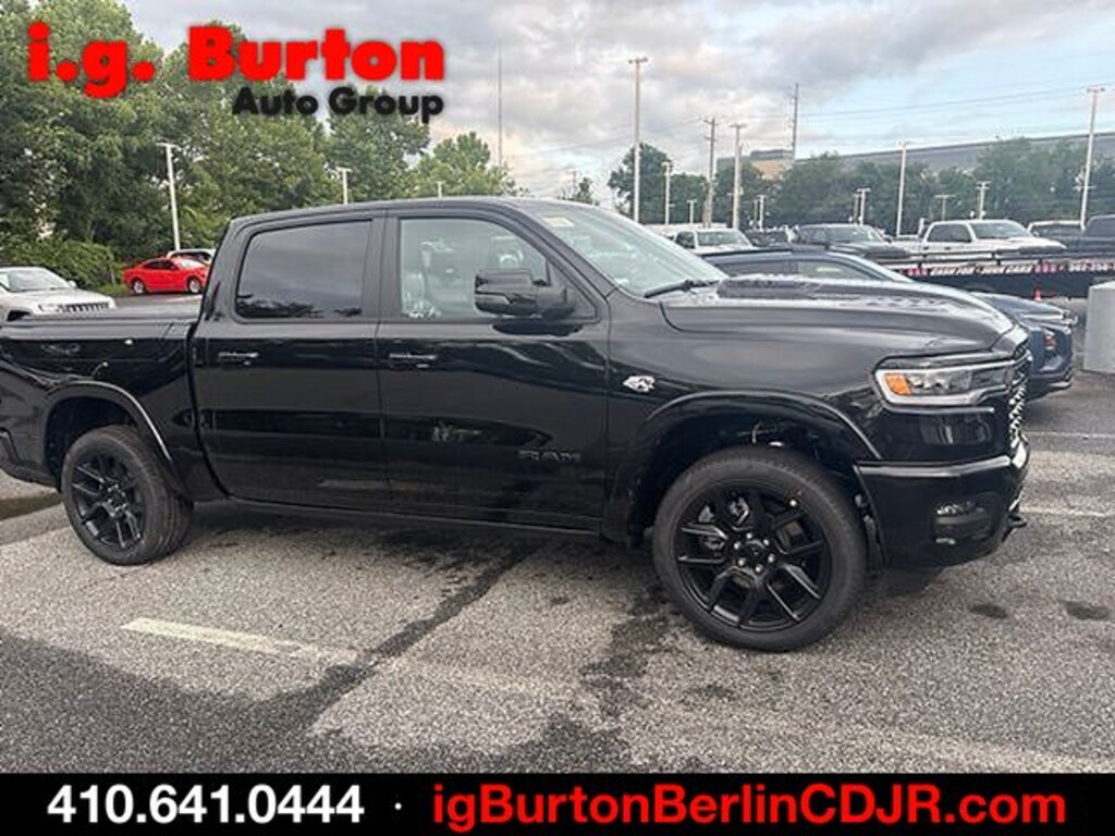New 2026 Ram 1500 LIMITED CREW CAB 4X4 5'7 BOX Pickup