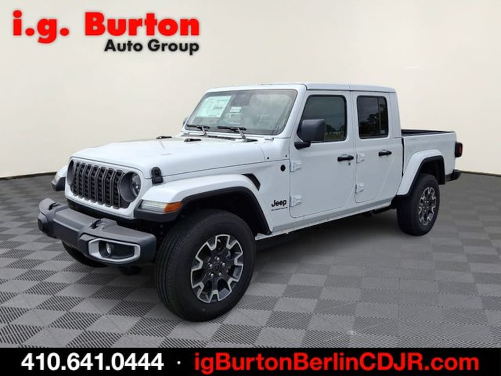 New 2026 Jeep Gladiator SAHARA 4X4 Pickup