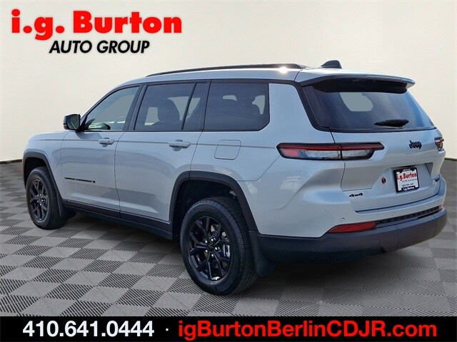 2025 Jeep Grand Cherokee Altitude X photo 3