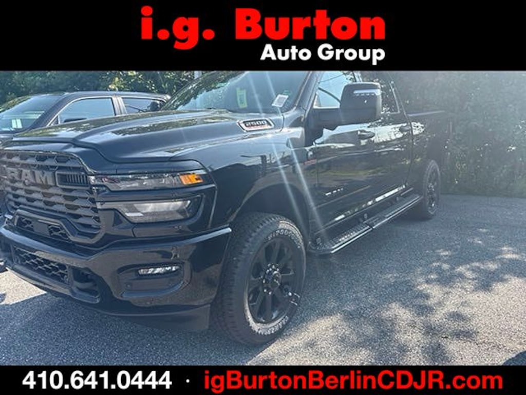 New 2026 Ram 2500 BIG HORN CREW CAB 4X4 6'4 BOX Pickup