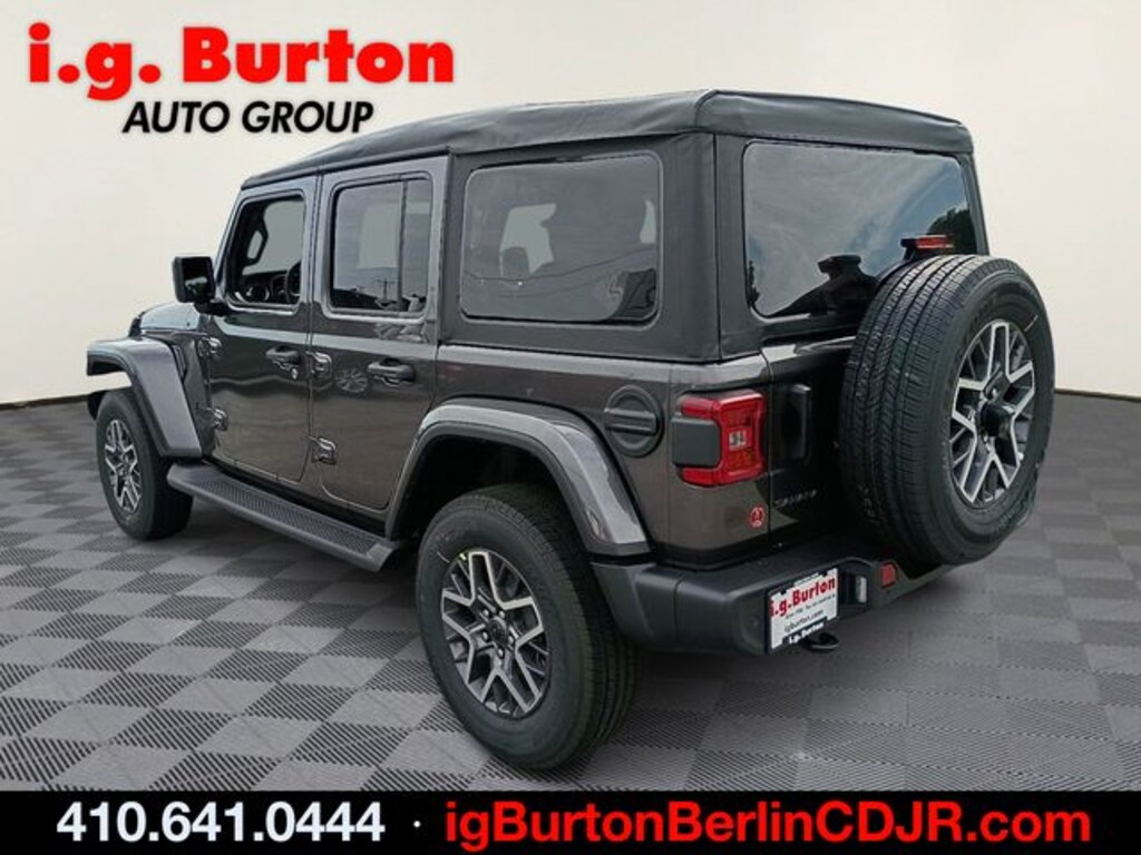 New 2025 Jeep Wrangler 4-DOOR SAHARA Sport Utility